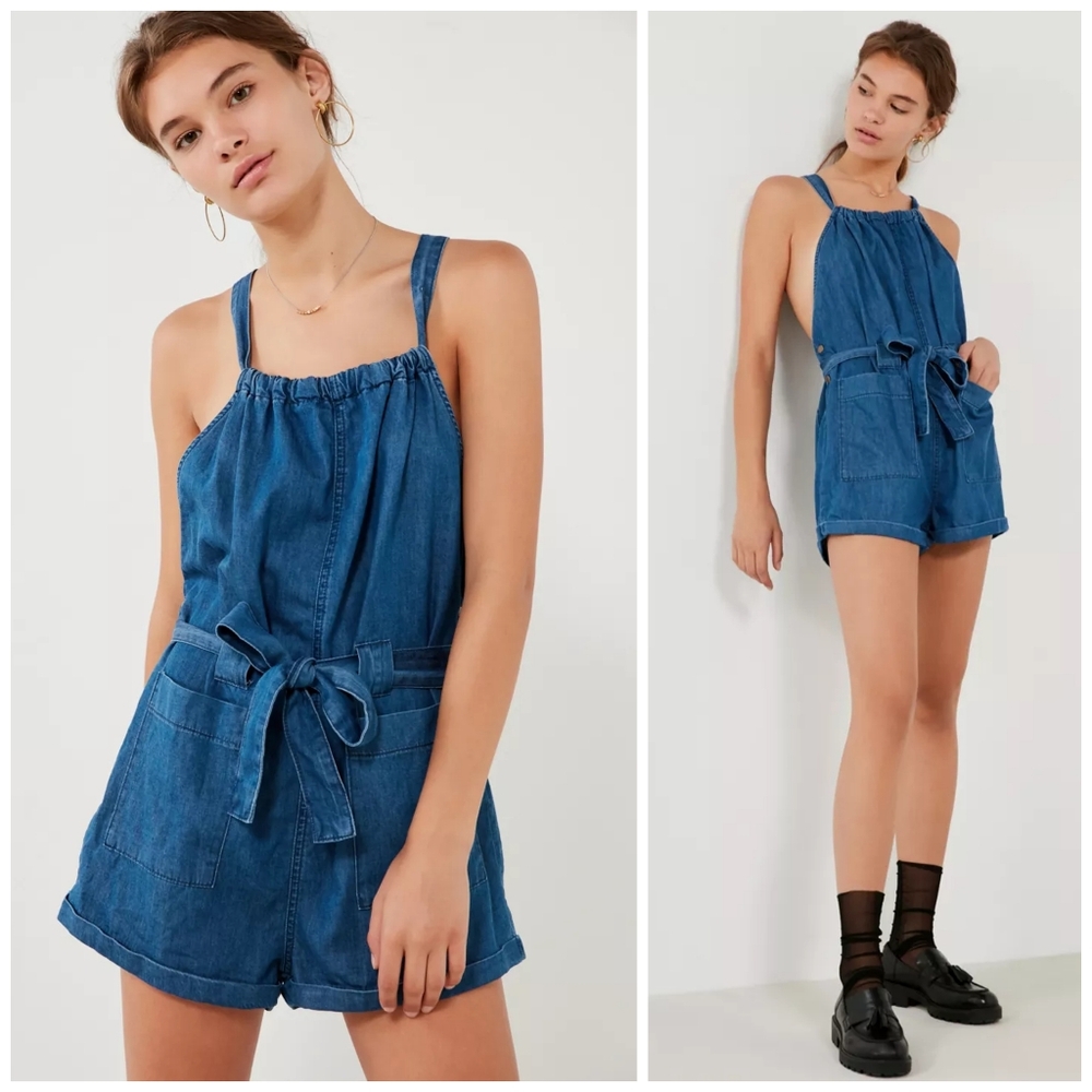 Urban Outfitters BDG Blue Slouchy Chambray Apron Tunnel Neck Romper Overalls